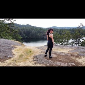 Meet your Posher, Rox